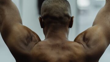 Najlepsze ćwiczenia na plecy – jak skutecznie wzmocnić grzbiet?