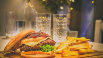 Kalkulator zapotrzebowania kalorycznego i makroskładników online – jak działa i dlaczego warto z niego korzystać?