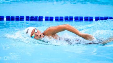 Pływanie zamiast maratonów? Harvard pokazuje, co naprawdę służy zdrowiu