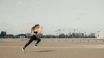 12 najlepszych ćwiczeń na pośladki i nogi z taśmą oporową