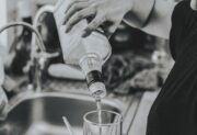 Kreatyna a alkohol. Czy biorąc kreatynę można pić alkohol?