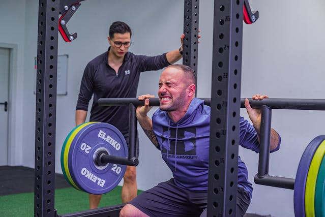 Trening na czczo. Czy można ćwiczyć rano bez śniadania?